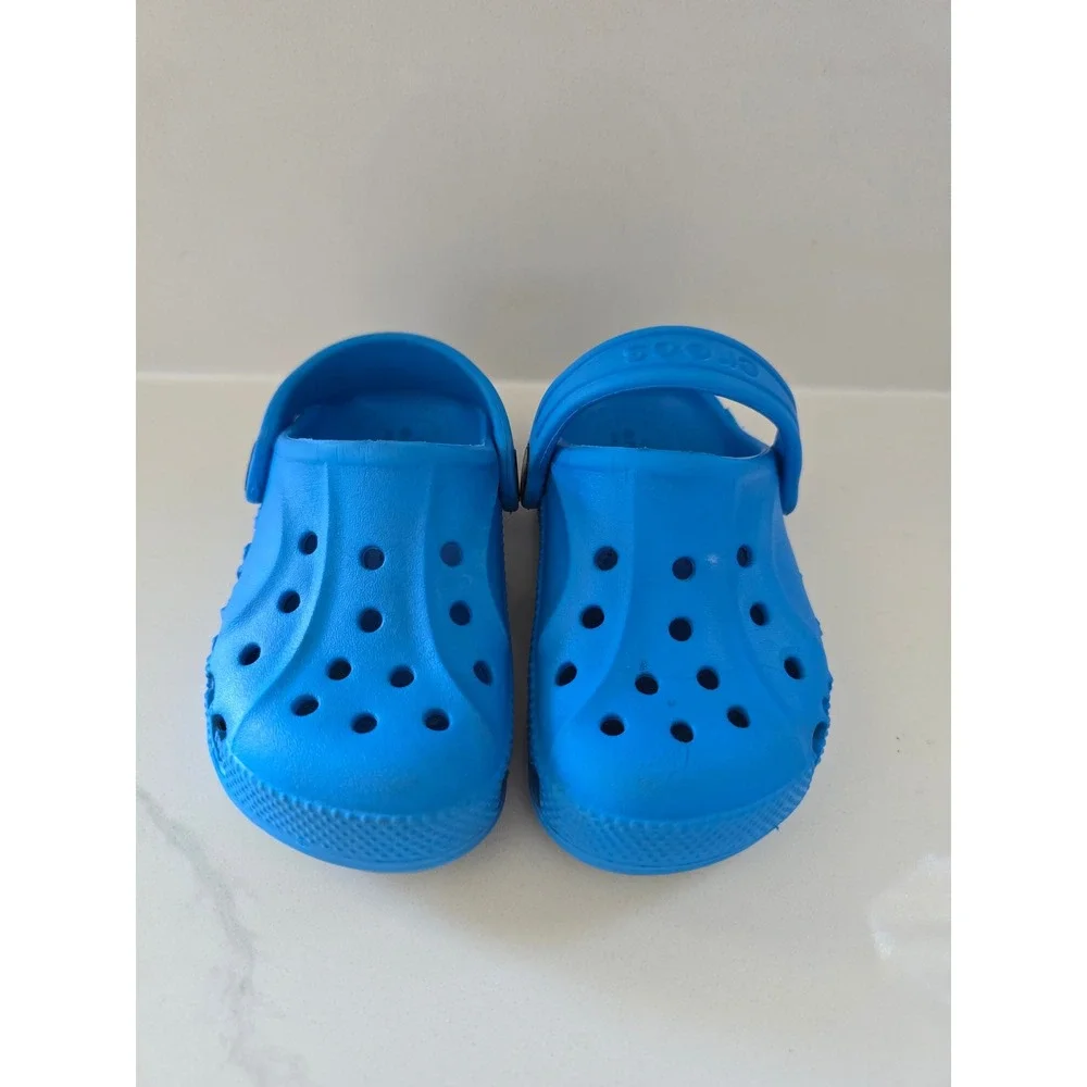 Crocs Classic Clog Bright Blue Kids Toddler Size 8 Slip On Water Shoes Comfort